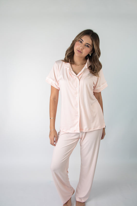 Rosalía/Camisa botones pantalon